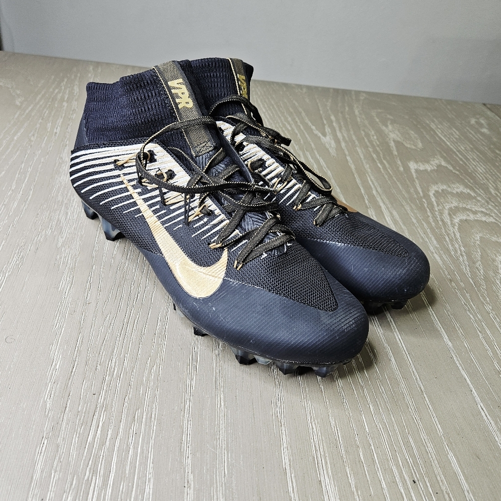 Nike untouchable 2 football cleats